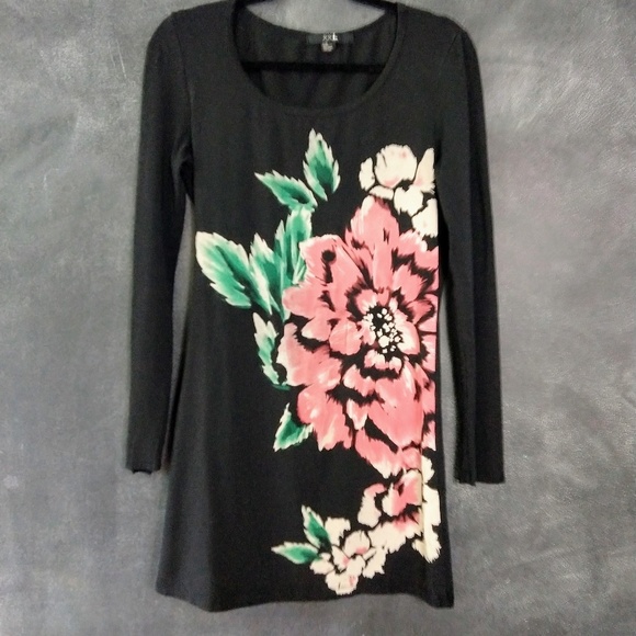 Forever 21 Dresses & Skirts - XXI Floral Long Sleeve Stretch CottonT-shirt Dress